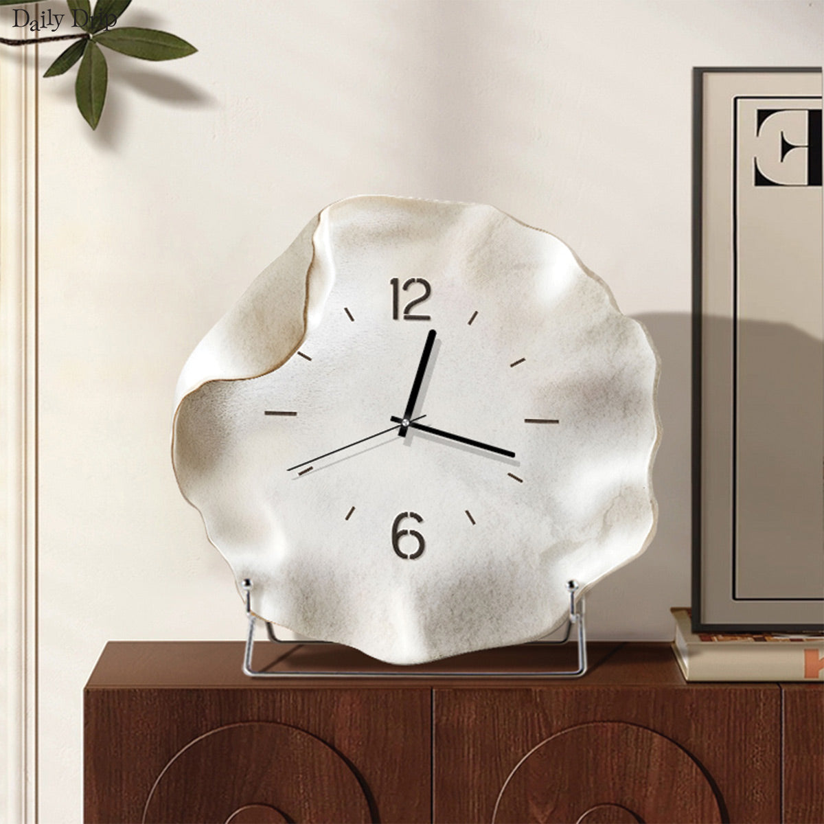 Wavy Stand clock