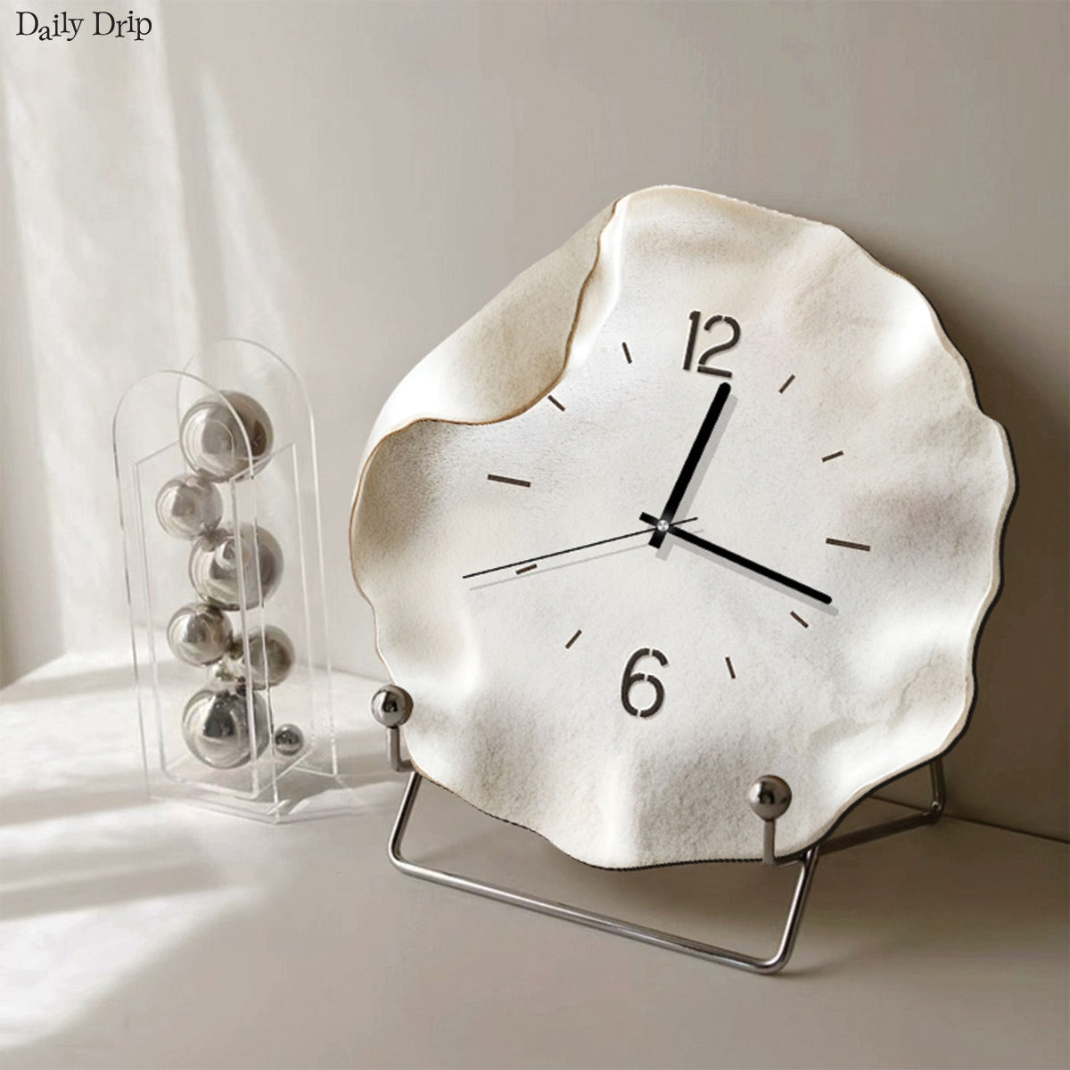 Wavy Stand clock